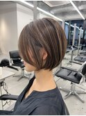 大人可愛い丸みショート×脱白髪染めハイライトオージュアTr