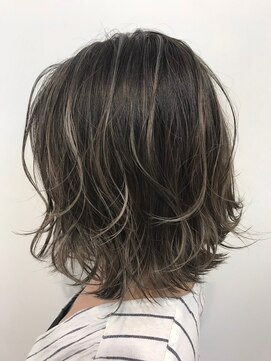 グロウ 赤羽(grow) アッシュハイライトハイヤーミディアム【grow赤羽】