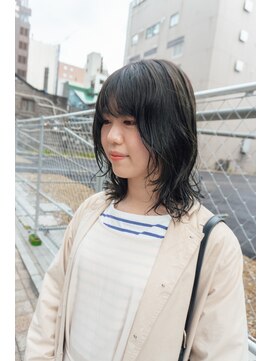 シカ(sica) オリーブグレージュパーマスタイル