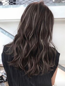 ヨロ 小岩(YOLO) ハイライトカラーミルクティーベージュケアブリーチダブルカラー