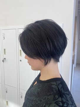 テラス トヨタ(Telasu Toyota) 前下がりでハンサム可愛いショート