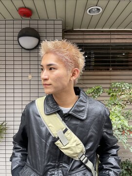 ウェルネス(Wellness) ベージュ スパイキーショート フェード スキンフェード