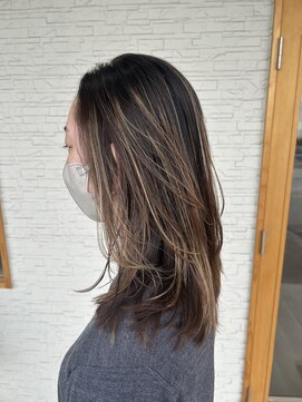 ラウレア(Laule'a) 髪質改善でふんわりナチュラルストレート