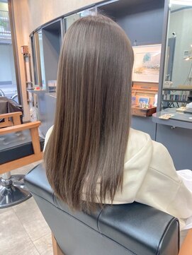 オト(oto) 女性らしさ溢れるナチュラルストレートロング/酸熱TR