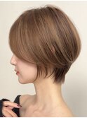 表参道大人ショートボブ顔周りレイヤーカットくびれショート40代