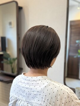 カルマンド(Calmando) 艶感たっぷり × 大人のコンパクトショート