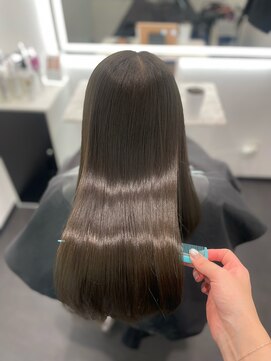 ピリオド 松阪(Period.) ロングヘアーオリーブグレージュ髪質改善Period.松阪