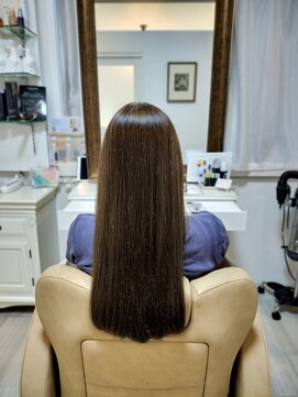 レヴィア 神栖店(revia) ~髪の内部補修トリートメントと艶カラー~