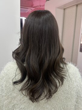 ダズリングディア(Dazzling Deer) ブラウン/グレージュ/暗めカラー/ロング/巻き髪/学割