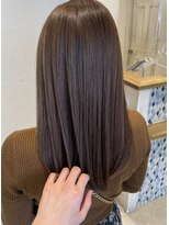 リヴナ(Livna)&nbsp;艶ブラウンストレート◎