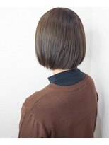 ヴィアーレアンクスタイル(VIALE Ank style)&nbsp;明るい白髪ぼかし、艶カラー