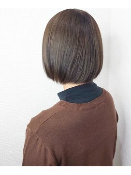 明るい白髪ぼかし、艶カラー