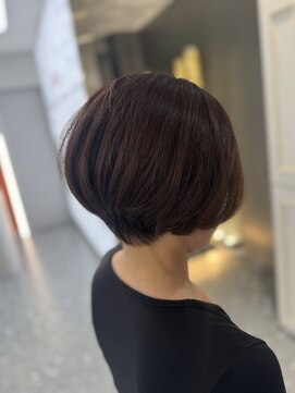 ヨハク(yohaku) 前下がりショートボブ×ライトブラウン