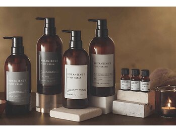 La mer bleue【ラメルブルー】【5月3日NEWOPEN(予定)】の写真/9割のお客様が寝てしまうほどの極上ヘッドスパ。ゴッドハンドと呼ばれるとろける手技で至福の頭皮のケア◎