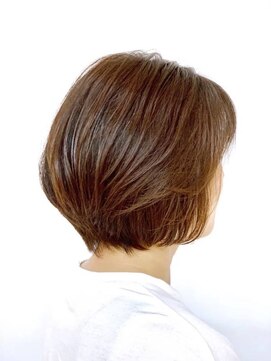 クオリス 上福岡店(QUALIS) 大人女性のひし形ショートボブ/ショート/30代40代50代/艶カラー/