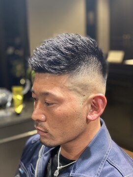 リバティ(LIBERTY) 黒髪暗髪大人ワイルドスキンフェードヒートカール