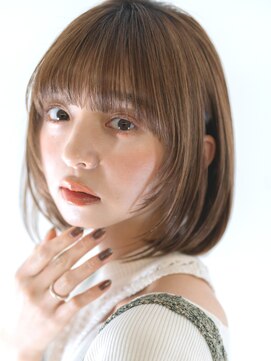 エミュ 表参道 青山(emu) 【emu井上信洋】顔まわりでイメチェンぱっつん抜け感モードボブ