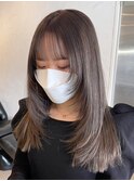 顔まわりレイヤー_チェリーブラウンフェミニンロング_ba384053