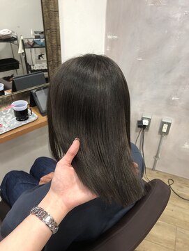 ロア 福岡天神本店(LORE) ダークグレージュ