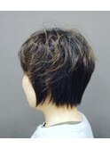 クセを活かしたショートスタイル