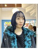 ウルフカット×ネイビーカラー