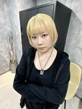 イコ(.ico) ショートウルフ×プラチナブロンド