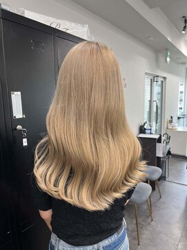 ワンズ ナゴヤ ヴィラ 名古屋栄(ONE's NAGOYA VILA) シアーカラー/カール/セミディ/姫カット