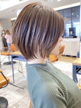アフロート ルヴア(AFLOAT RUVUA) みねスタイル♪ 似合わせ ショート ボブ 30代 40代 小顔 新宿