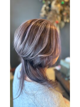 アンジー(an'gie) 育てる白髪ぼかしハイライト