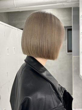 スウィープ(sweep) ブリーチありダブルカラー×ミルクティーベージュ