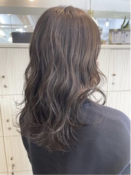 ソル(sol) くすみカラー×波巻きウェーブ