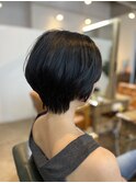 ショートボブ