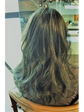 ピースリーヘア バイ カーサ(peathree.hair by CASA) ゆるフワウェーブ×マットグレージュ