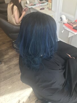 エトワ(ETOWA) ネイビーブルーグラデーション。