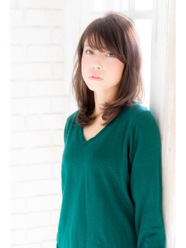 サラ(sarah) 厚めバングレイヤー