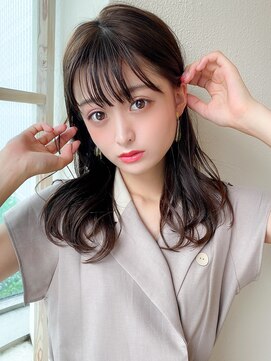 アフロート ディル(AFLOAT D'L) 大人かわいい ヨシンモリ グレーべージュ 外ハネ くびれヘア