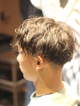 レオザバーバー(LEO the Barber) ソフトツイストスパイラルパーマ