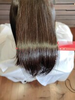 ラ テール バイ パーム ドゥ クープ(La Terre by perm de coupe)&nbsp;サラ艶ストレート