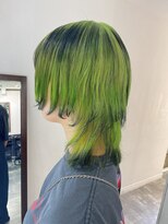 イリ 梅田(ili) ライムグリーン×ブラック