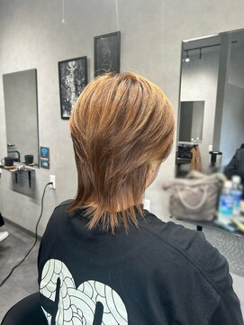 アクロマティック(Achromatic) ウルフレイヤーカット