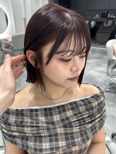 リュール バイ ヘッドライト 北千住店(lueur by HEADLIGHT) 北千住/ワインレッドカラー/切りっぱなしボブ/透明感カラー