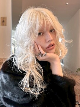 リリック(LYLICK) ホワイトブロンド