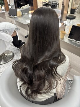 ロール 博多(Role) ブリーチなしチェリーブラウン髪質改善縮毛矯正酸性ストレート