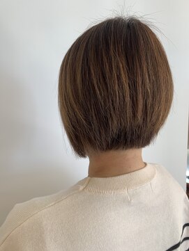 クララ トヨハシ(CLALA Toyohashi) 前下がりボブ