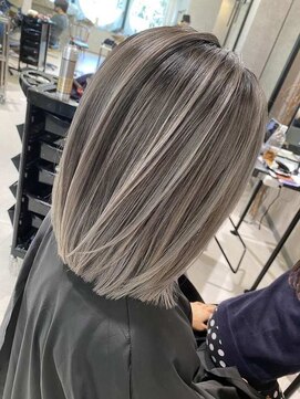 ネハス ナガオカ(nehus.nagaoka) バレイヤージュ１/イメチェン/ホワイトブロンド/外ハネボブ/