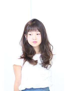 ソル(SOL) ショートバング×ゆるふわウェーブ