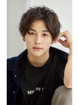 ミチオ ノザワ ヘアサロン ギンザ(Michio Nozawa HAIR SALON Ginza) ワイルドアップバング×刈り上げ無造作ショート【瀧上丈司】