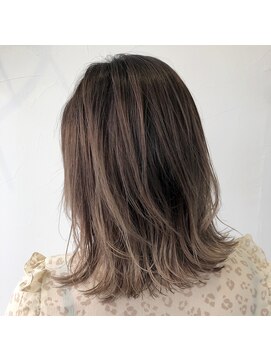 テクライズ 豊橋店(TECHRISE) ☆ナチュラルバレイヤージュ×シルバーベージュ☆