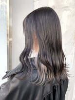 ヴァンカウンシル 松本店(VAN COUNCIL)&nbsp;インナーカラーのコントラストがきいた可愛いロングヘア