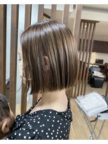 カルム(Calme) 【calme_watake】パツっとボブ